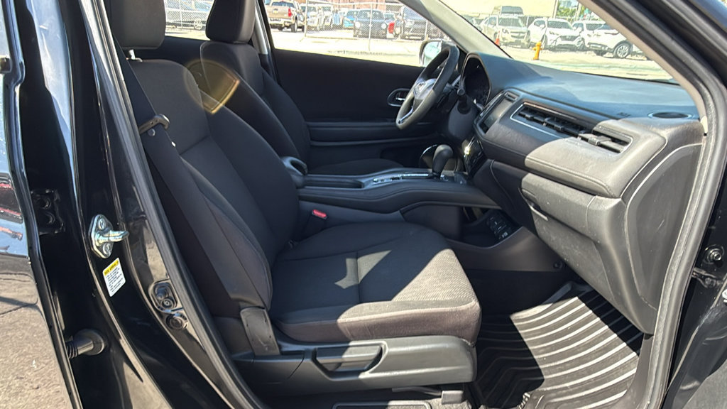 Used 2016 Honda HR-V EX image 35
