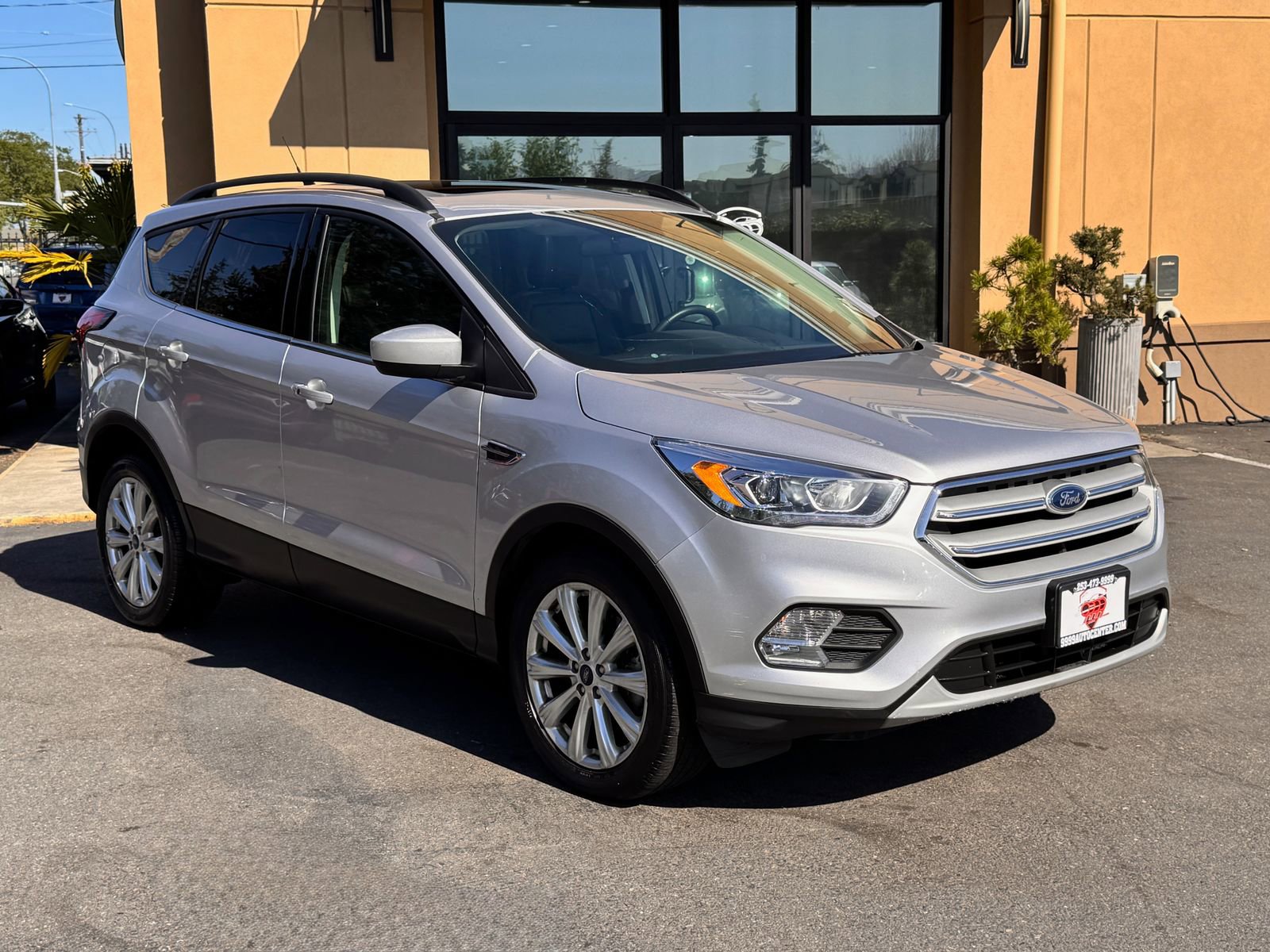 Used 2019 Ford Escape SEL AWD/4WD image 1