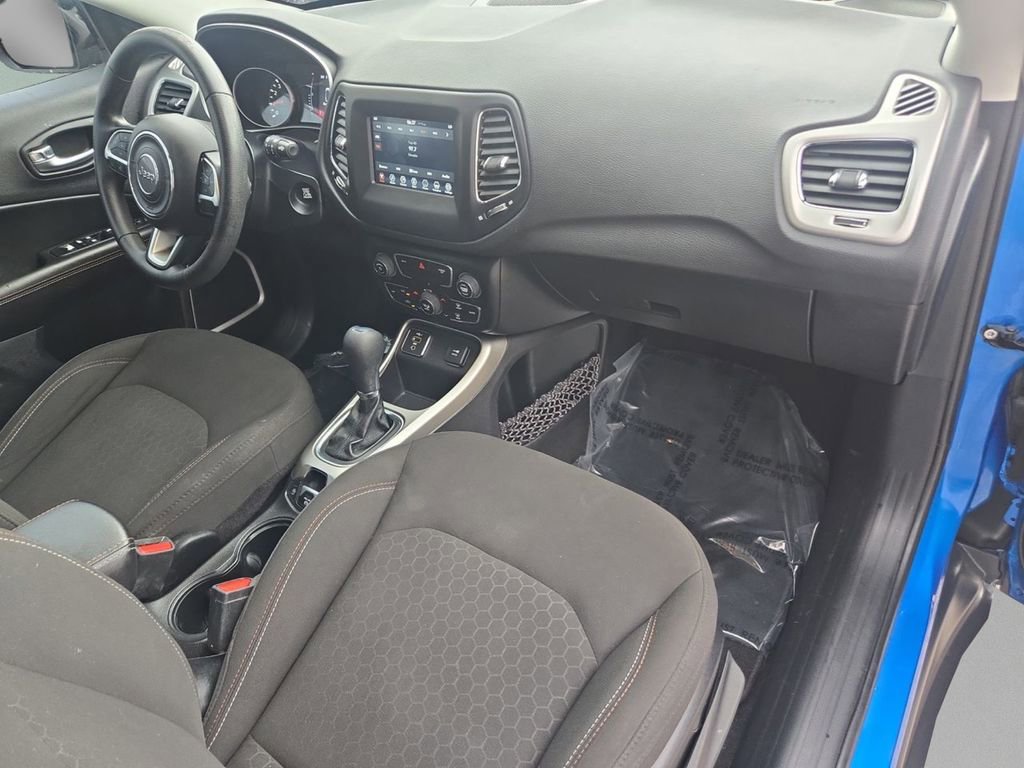 Used 2021 Jeep Compass Sport image 19