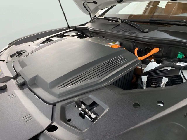 Used 2024 Audi Q8 e-tron Premium Plus w/ Premium Plus Package AWD/4WD image 88