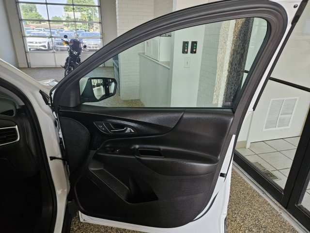 Used 2024 Chevrolet Equinox LT FWD image 14