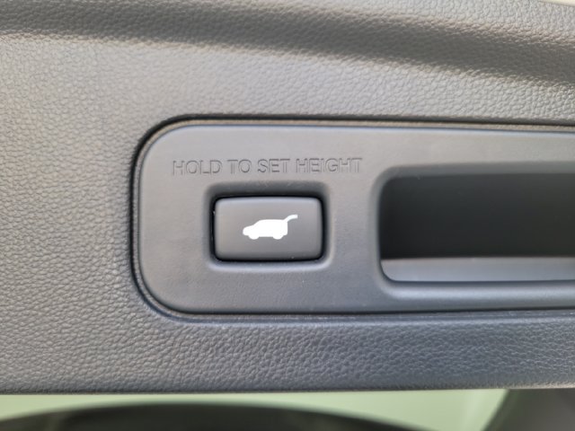 Used 2025 Acura MDX w/ Technology Package FWD image 10