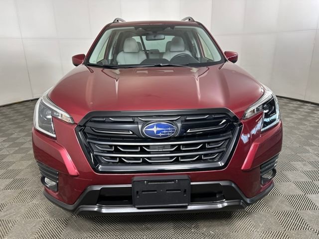 Used 2023 Subaru Forester Premium image 8