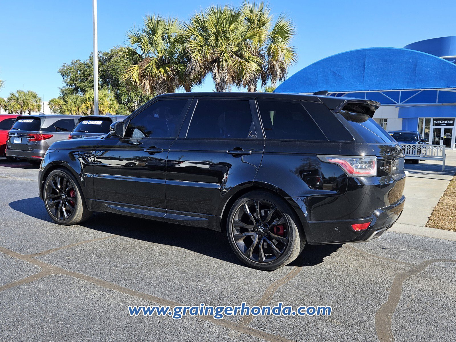 Used 2019 Land Rover Range Rover Sport HST AWD/4WD image 3