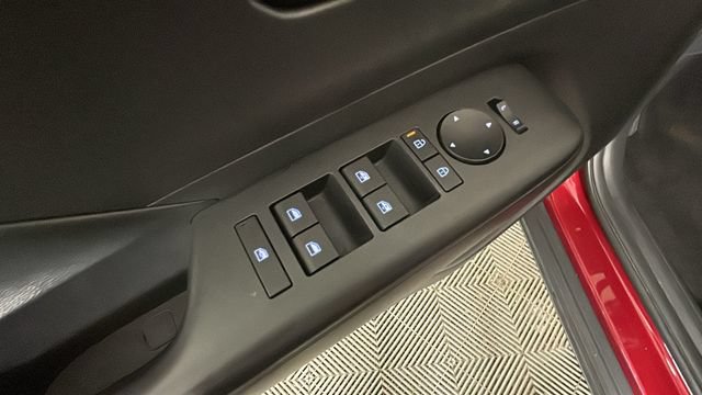Certified 2025 Hyundai Kona SEL AWD/4WD image 10