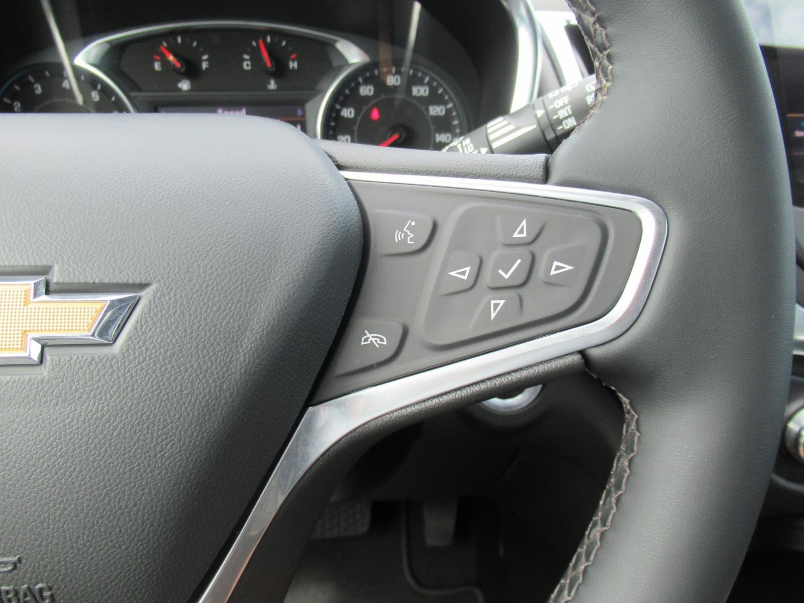 Used 2023 Chevrolet Equinox LT FWD image 26