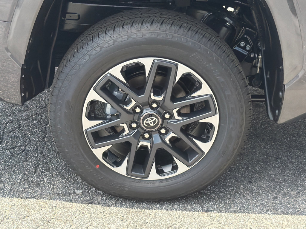 New 2026 Toyota Tundra Limited AWD/4WD image 21