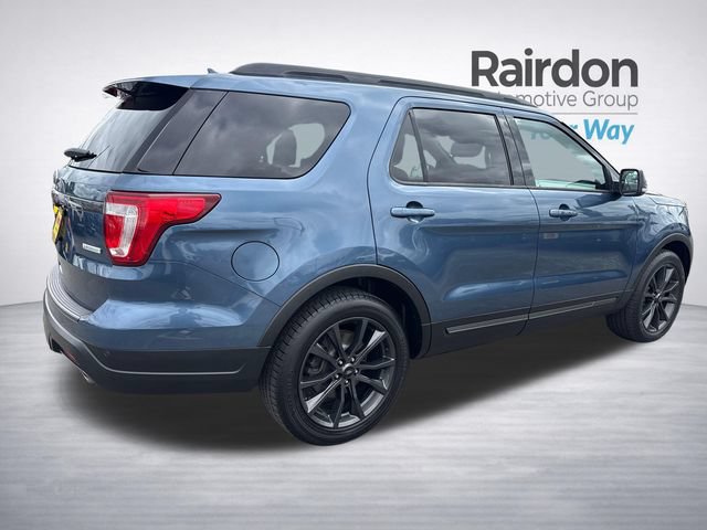 Used 2018 Ford Explorer XLT w/ Equipment Group 202A FWD image 7