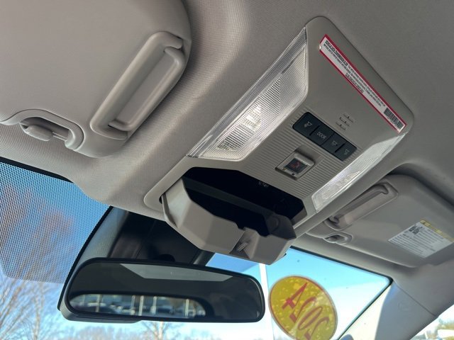 Used 2024 Toyota RAV4 XLE image 31