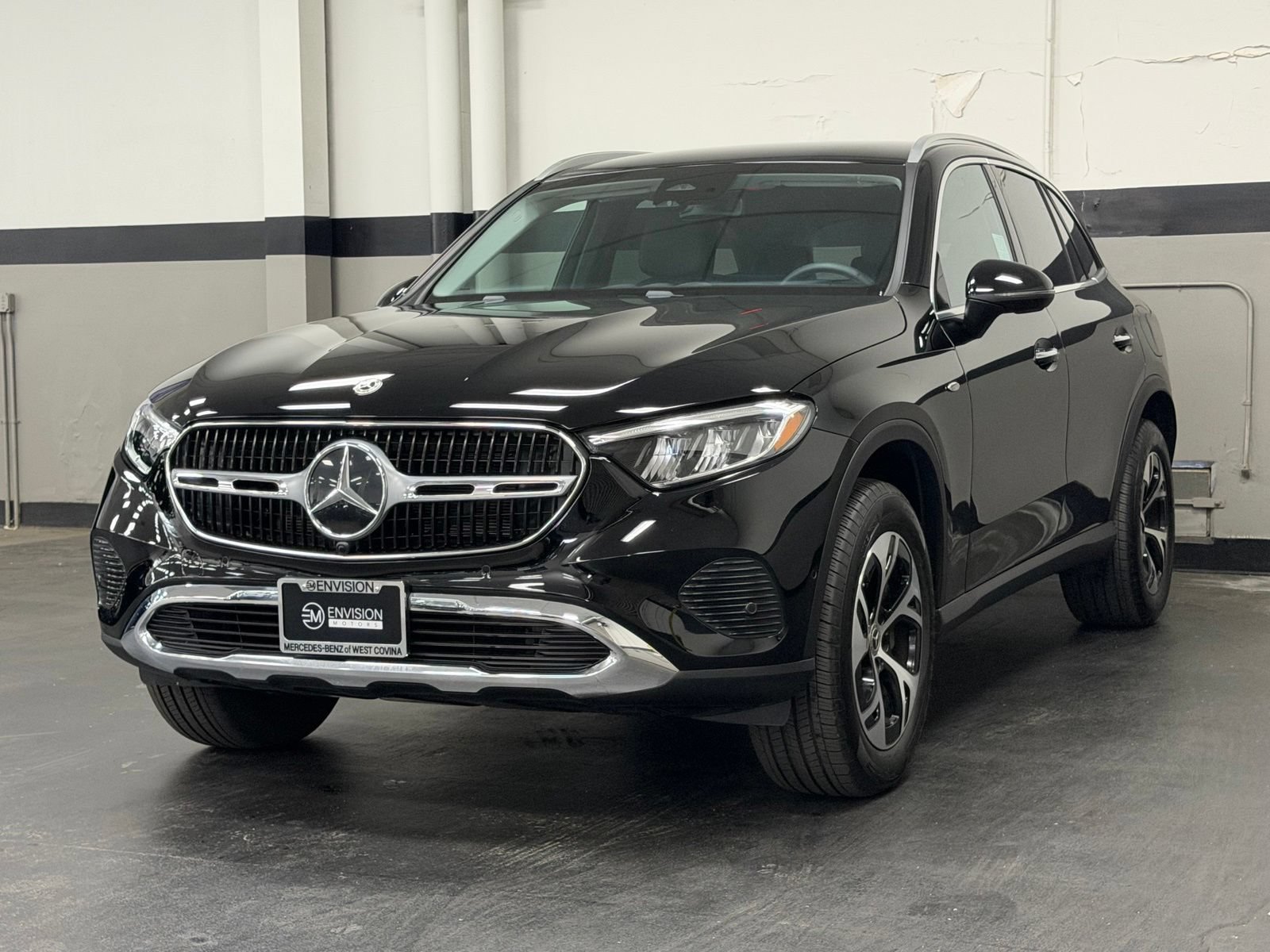 Used 2025 Mercedes-Benz GLC 350e 4MATIC image 5