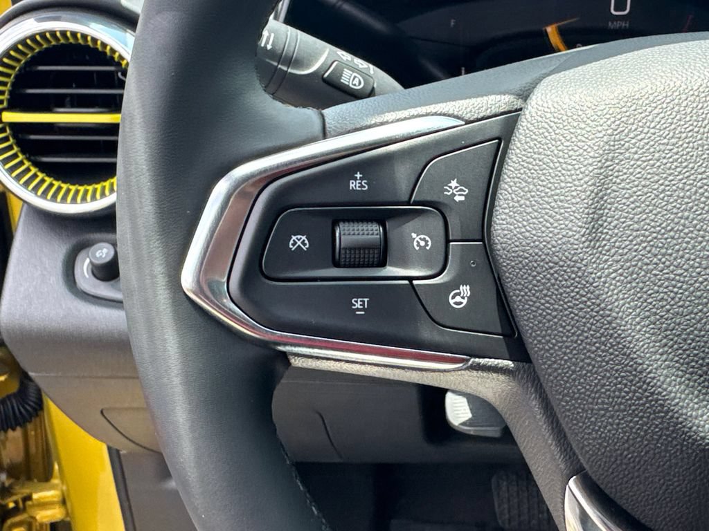 Used 2025 Chevrolet Trax ACTIV w/ Sunroof Package FWD image 26