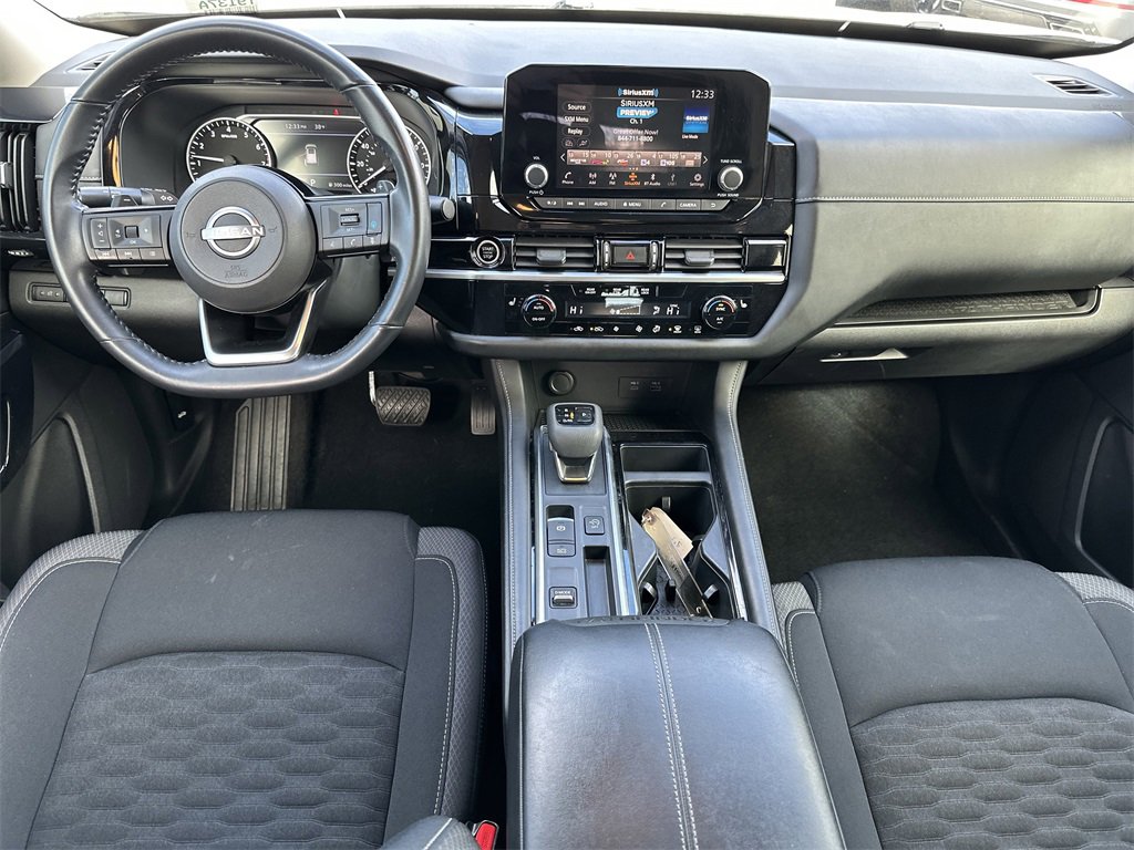 Used 2022 Nissan Pathfinder SV image 9