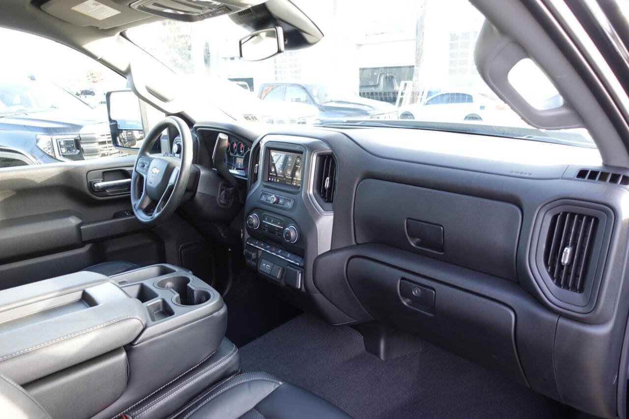 Used 2025 Chevrolet Silverado 2500 Custom w/ Custom Value Package image 34