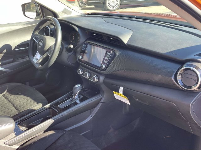 Used 2023 Nissan Kicks SV FWD image 9