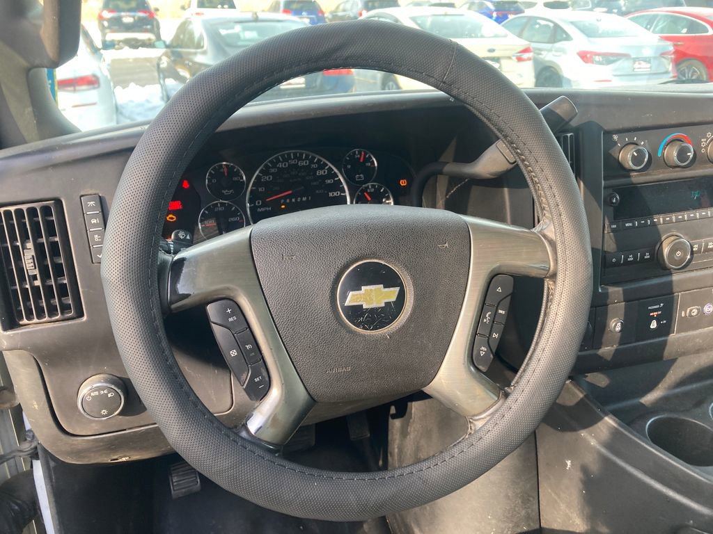 Used 2018 Chevrolet Express 2500 w/ Driver Convenience Package image 18