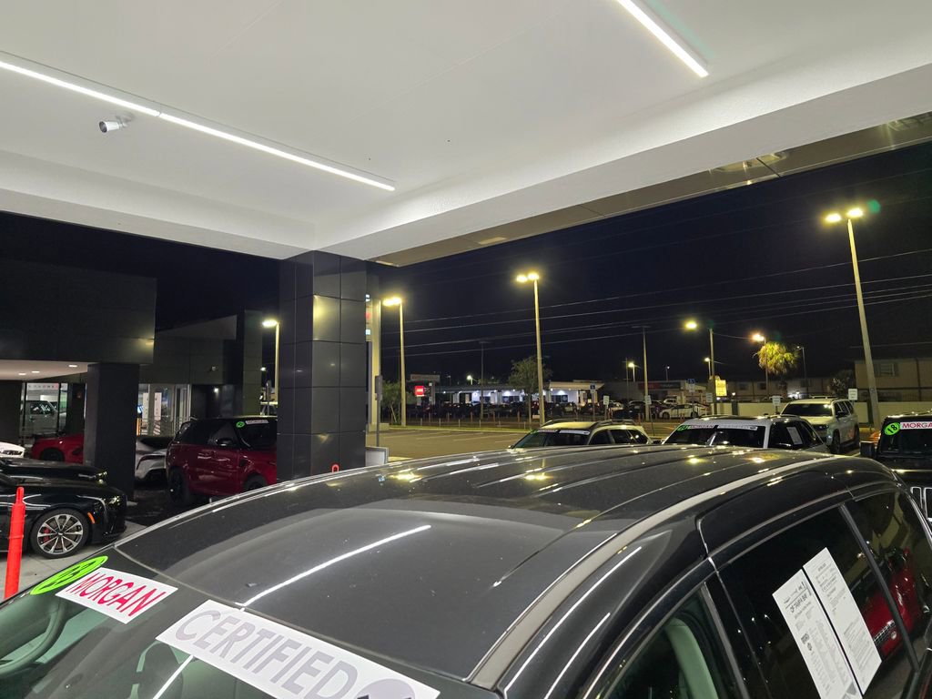 Certified 2023 Chrysler Pacifica Touring-L FWD image 11
