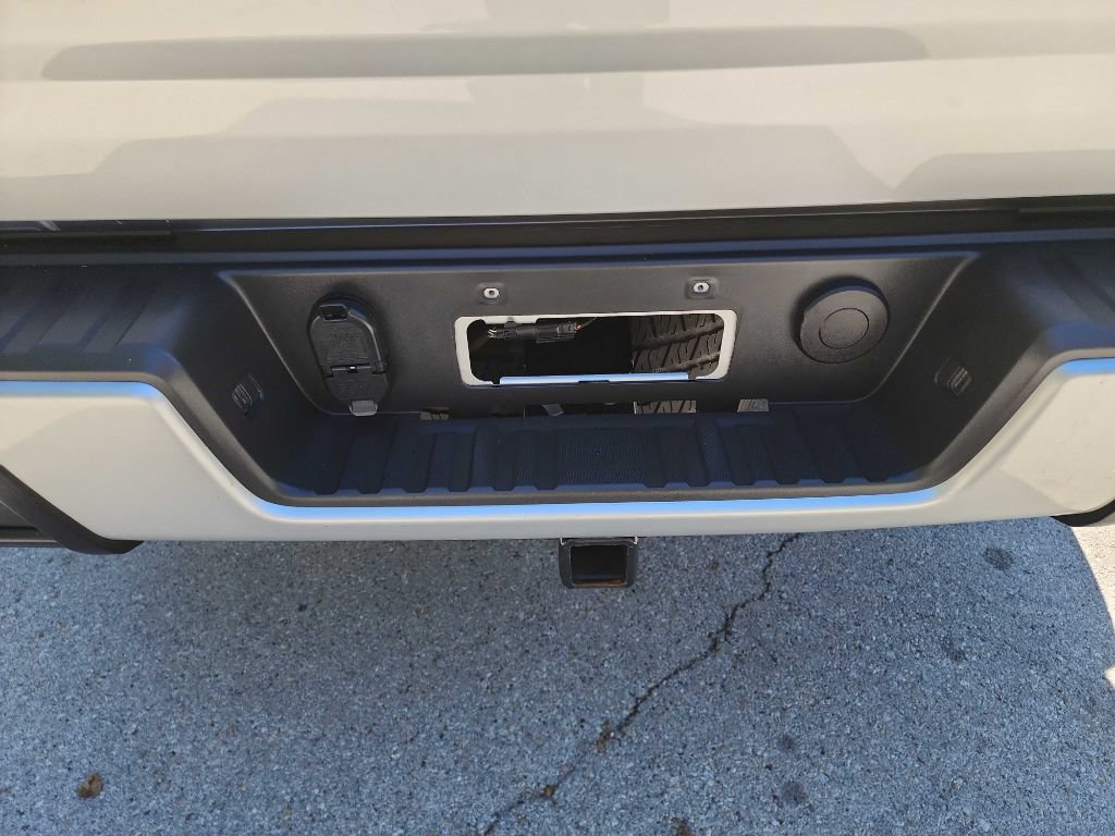 Used 2017 Chevrolet Colorado LT RWD image 7
