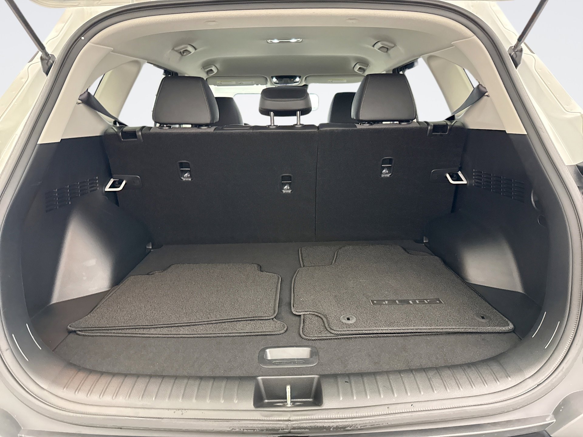 Used 2024 Kia Seltos S image 16