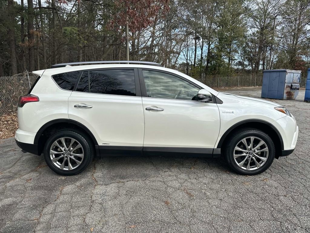 Used 2018 Toyota RAV4 Limited image 8