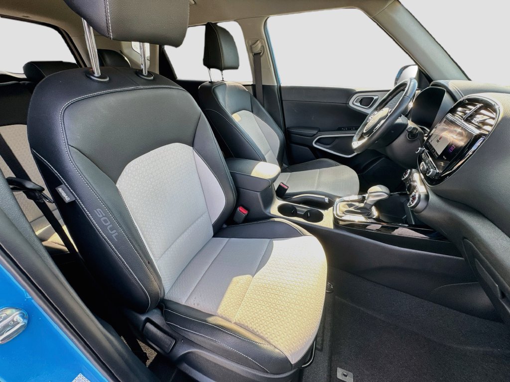 Used 2024 Kia Soul GT-Line FWD image 32