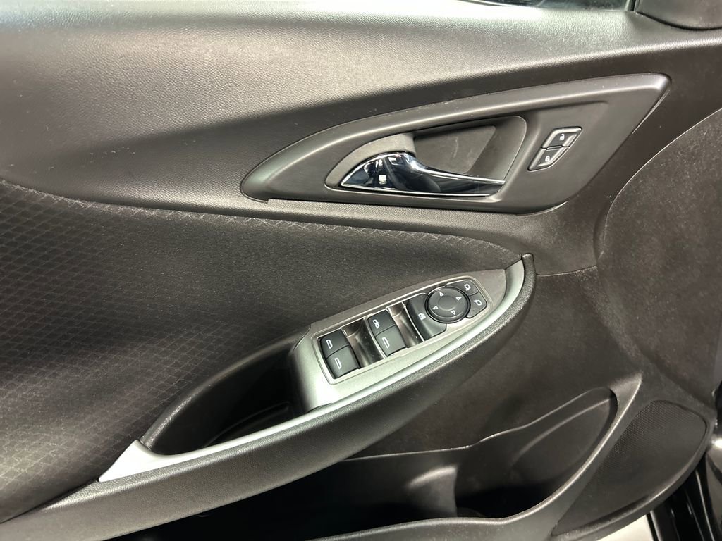 Used 2024 Chevrolet Malibu LT image 14