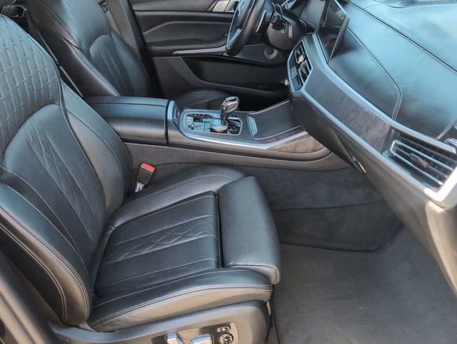 Used 2021 BMW X7 M50i image 29