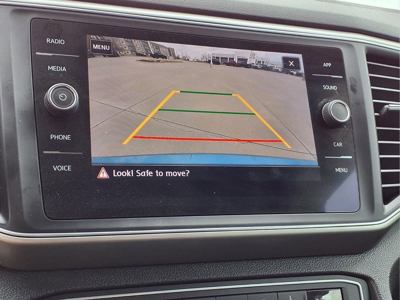 Used 2019 Volkswagen Atlas SE image 19