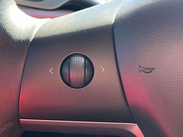 Used 2021 Tesla Model Y Performance image 21