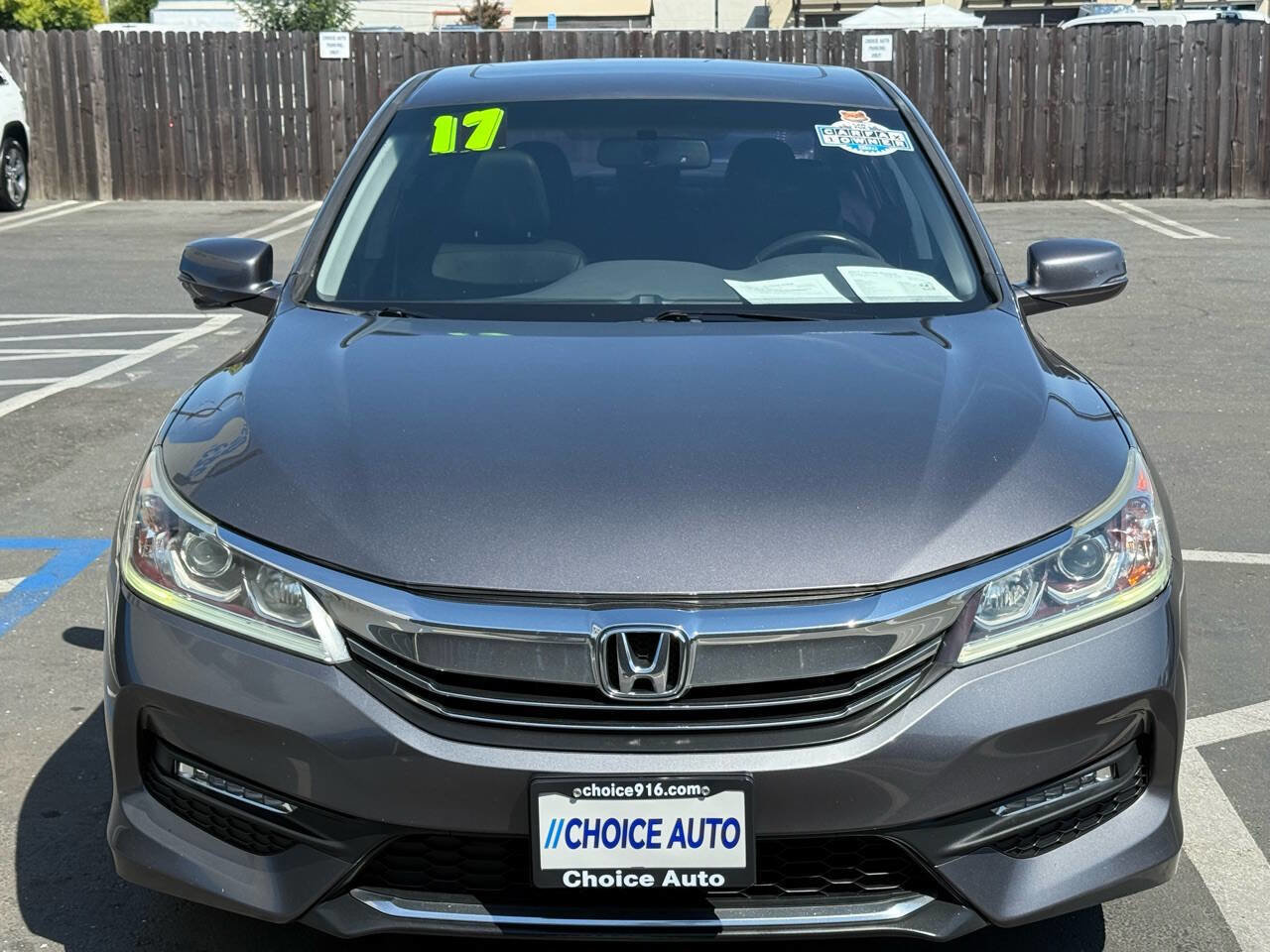 Used 2017 Honda Accord EX-L image 2