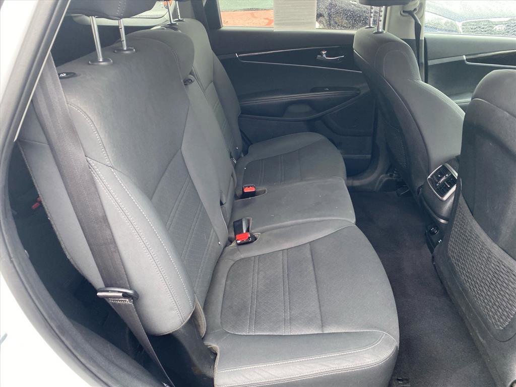 Used 2020 Kia Sorento S image 24