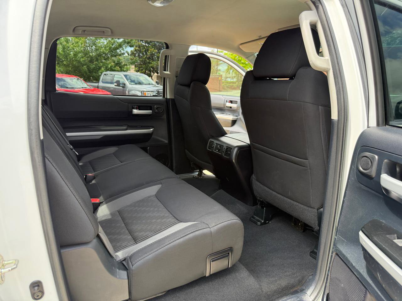 Used 2014 Toyota Tundra SR5 w/ SR5 Upgrade Package RWD image 20