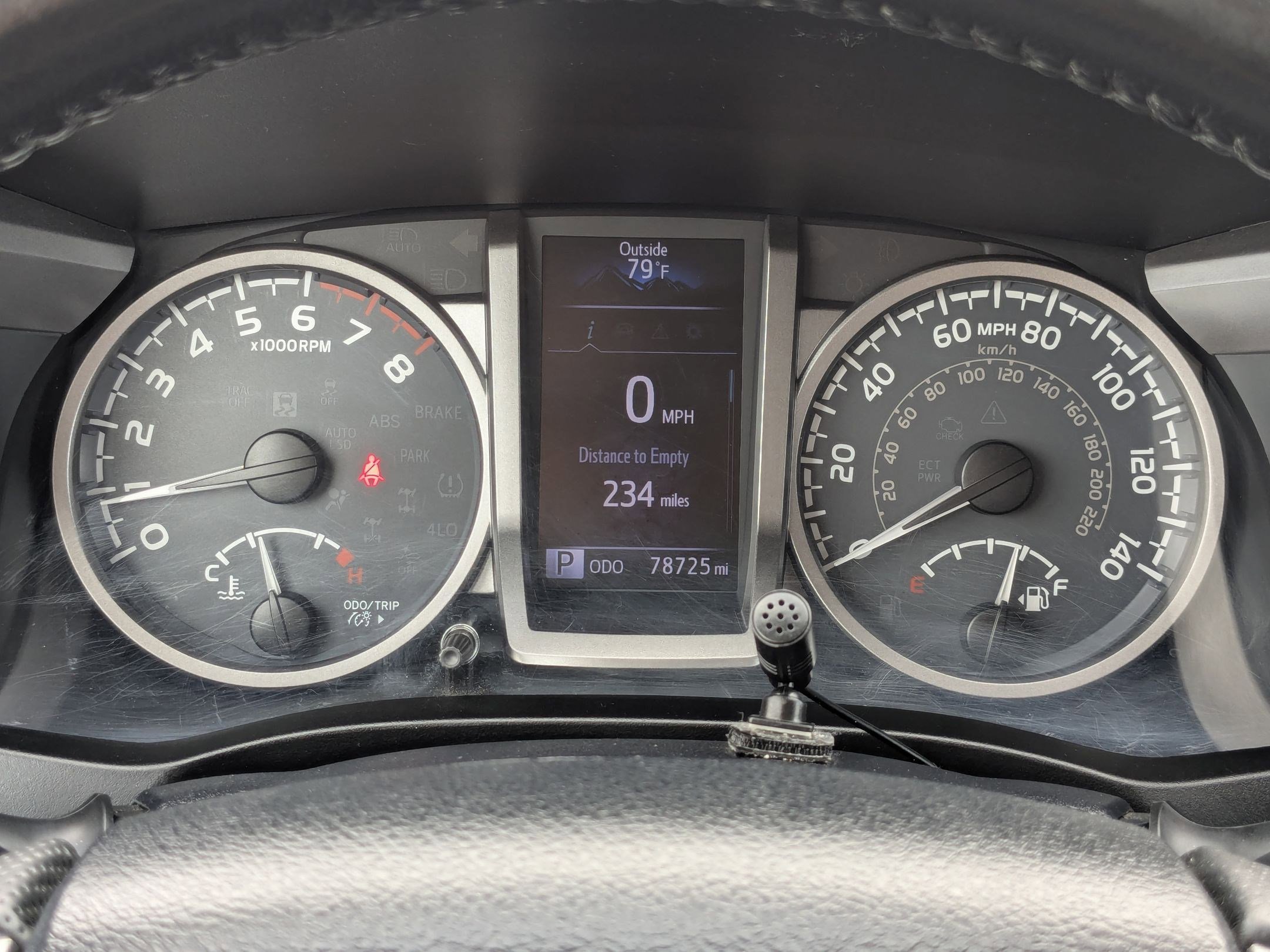 Used 2018 Toyota Tacoma SR5 AWD/4WD image 15
