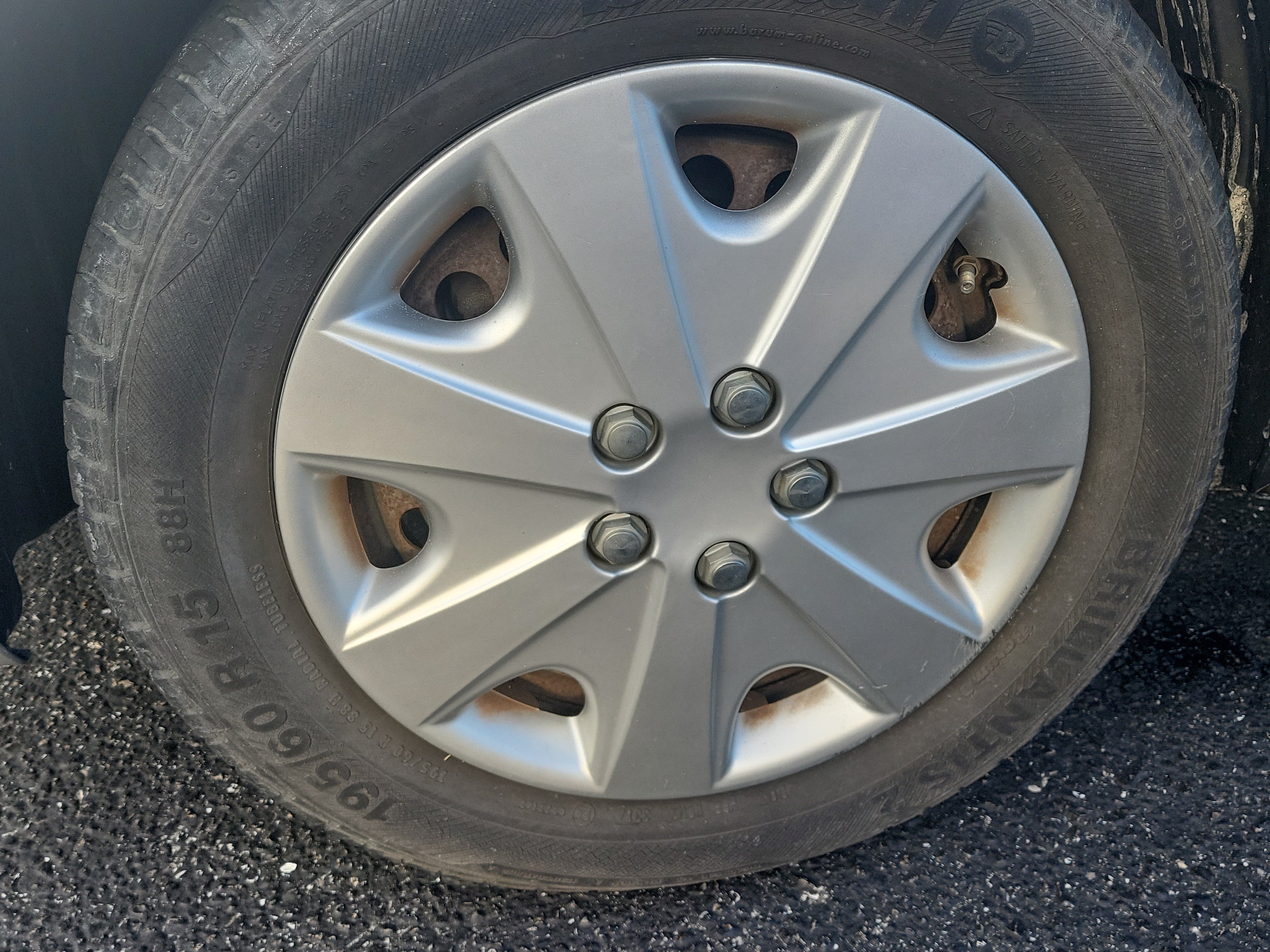 Used 2014 Nissan Versa Note SV FWD image 5