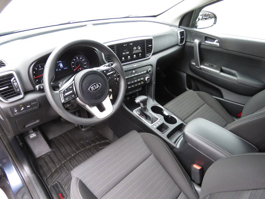 Used 2021 Kia Sportage LX w/ LX AWD Popular Package image 11