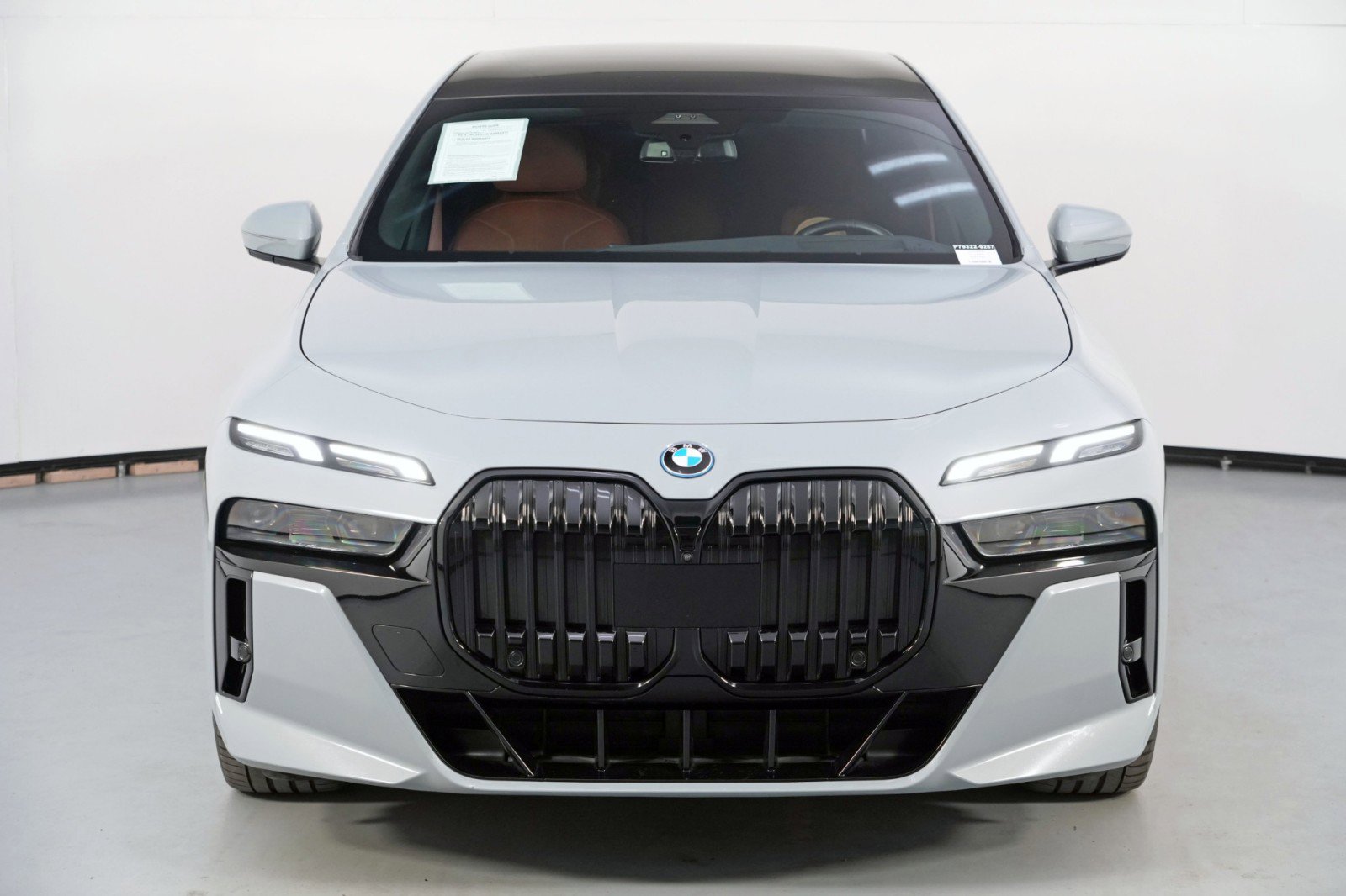 Used 2024 BMW i7 xDrive60 w/ Premium Package image 56