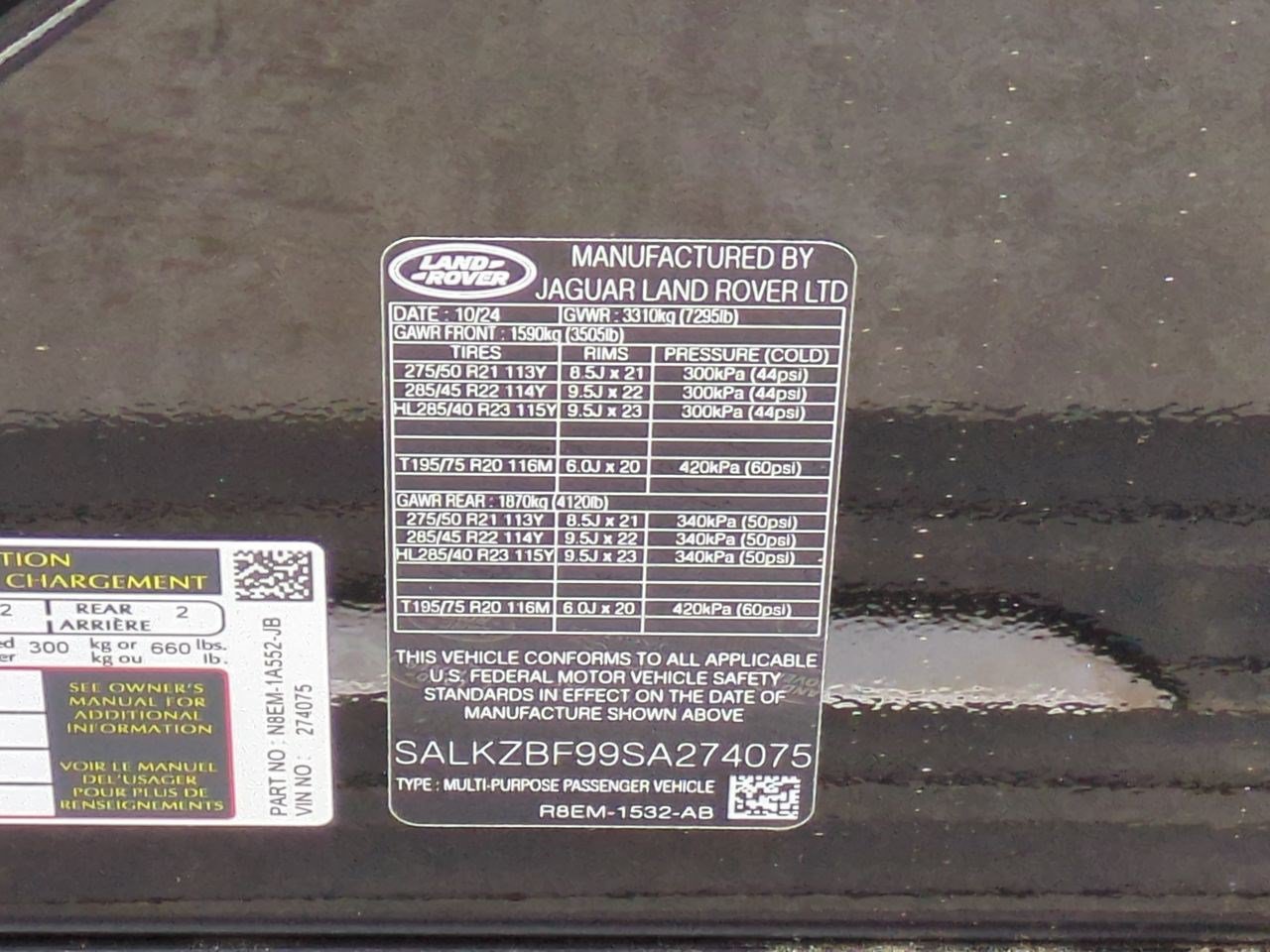 New 2025 Land Rover Range Rover SV AWD/4WD image 30