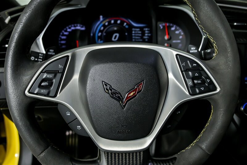 Used 2016 Chevrolet Corvette Z06 w/ C7.r Special Edition RWD image 27