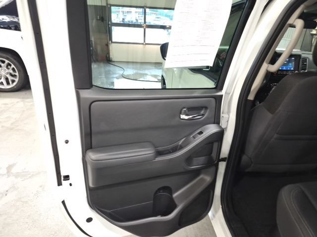Certified 2022 Nissan Frontier SV AWD/4WD image 13
