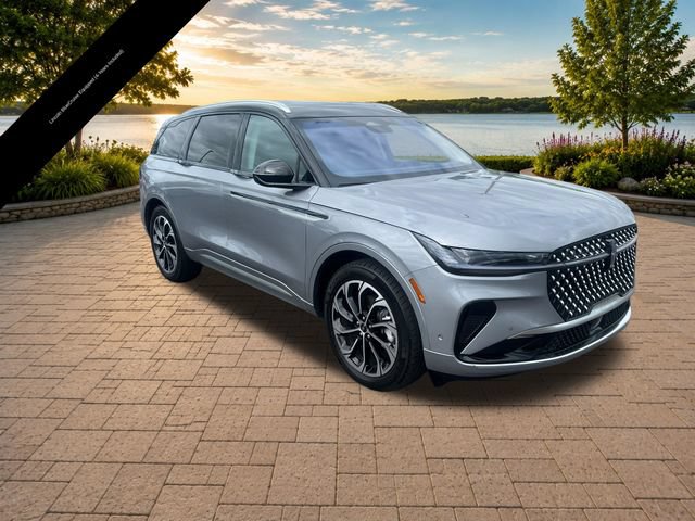 Certified 2024 Lincoln Nautilus Reserve w/ Equipment Group 202A AWD/4WD image 11