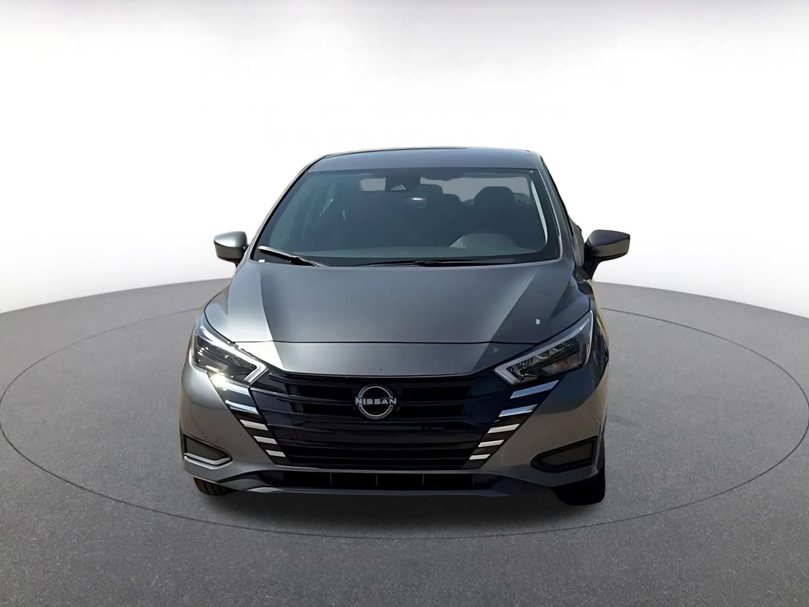 Used 2025 Nissan Versa SV FWD image 4