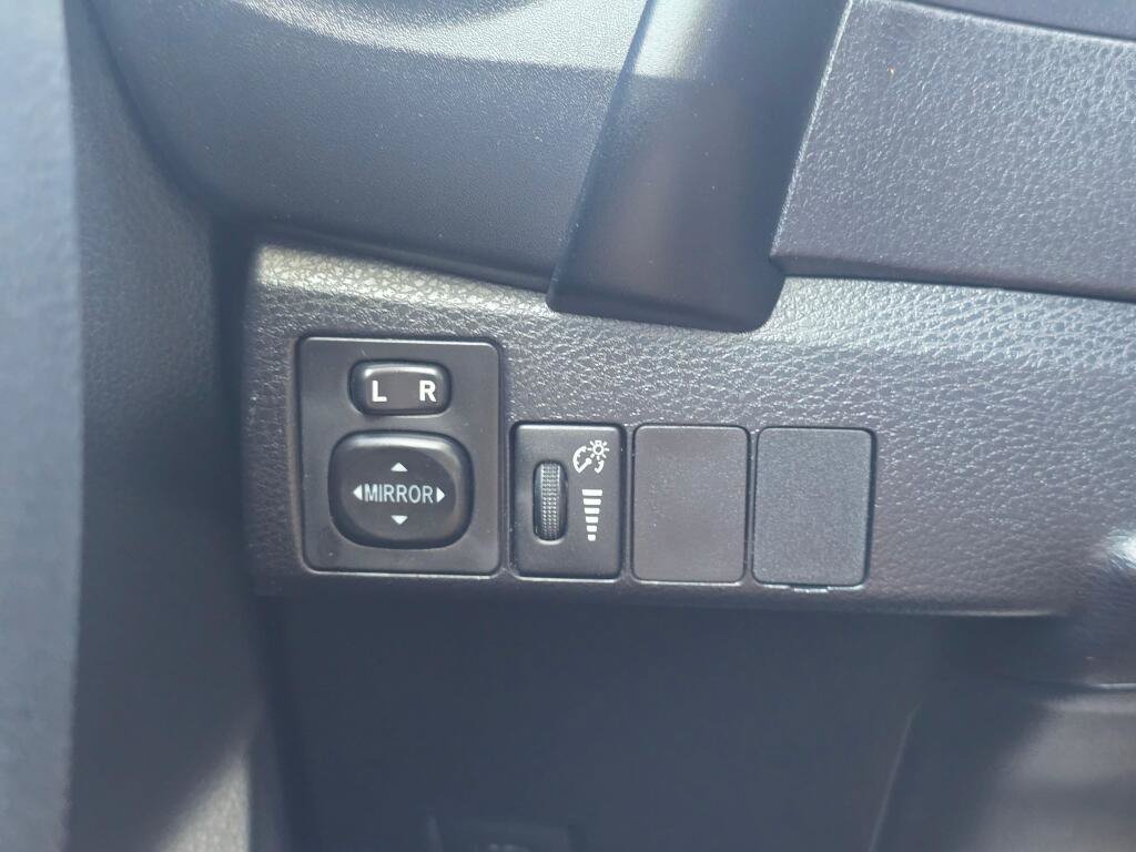 Used 2019 Toyota Corolla LE FWD image 25