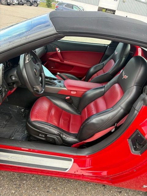 Used 2007 Chevrolet Corvette Convertible w/ Preferred Equipment Group RWD image 8