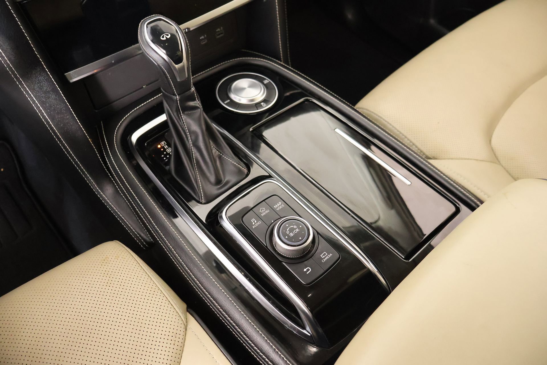 Used 2022 INFINITI QX80 Premium Select w/ Cargo Package image 9