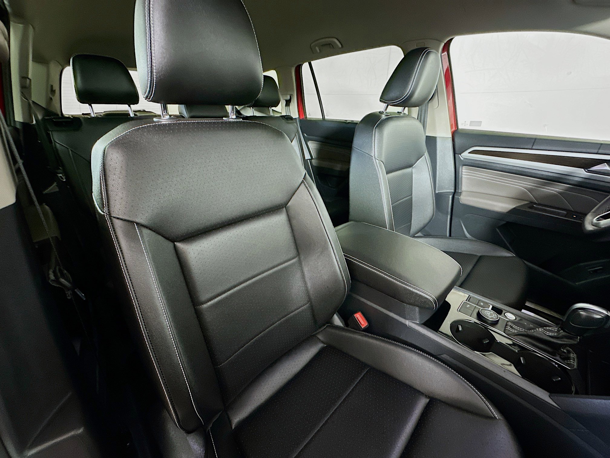 Used 2023 Volkswagen Atlas SE image 28