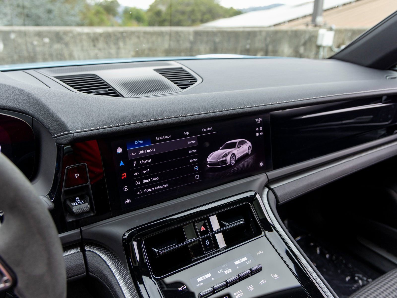 Certified 2025 Porsche Panamera 4 image 33