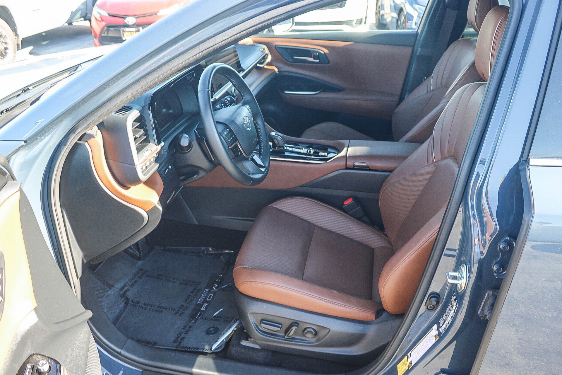 Used 2025 Toyota Crown Signia AWD/4WD image 18