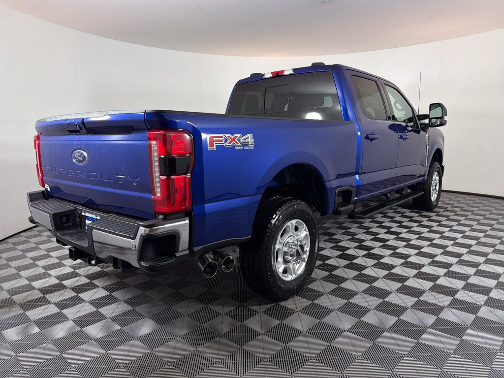 New 2026 Ford F350 XLT w/ XLT Premium Package AWD/4WD image 3
