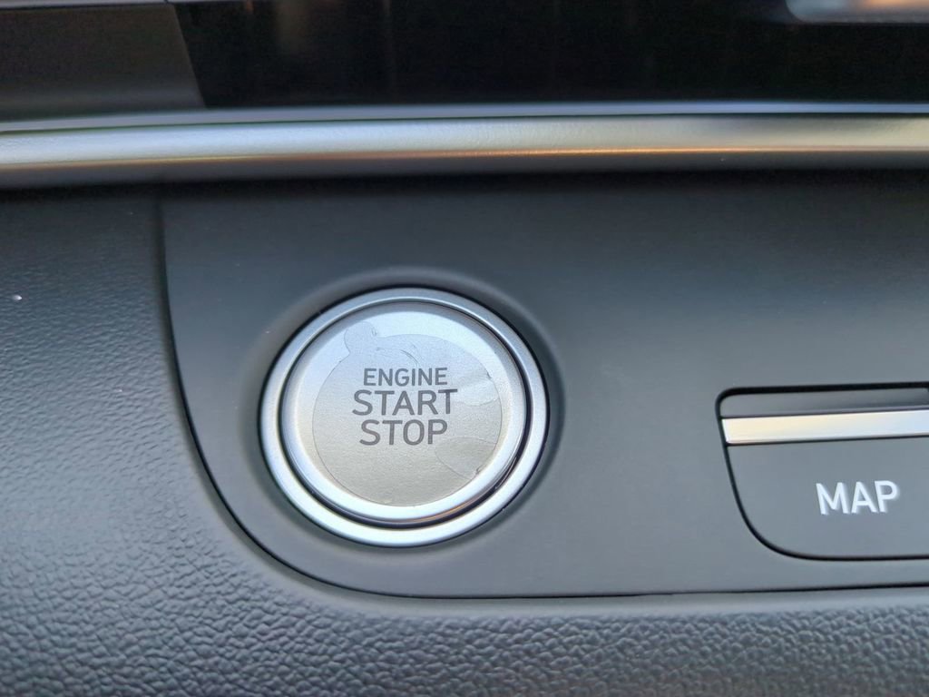 New 2026 Hyundai Elantra Limited image 36