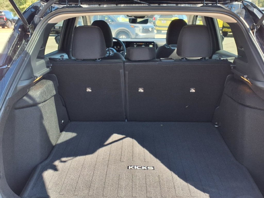 Used 2025 Nissan Kicks SV w/ Interior Electronics Package AWD/4WD image 8