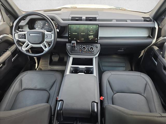 Used 2026 Land Rover Defender 110 X-Dynamic SE AWD/4WD image 9